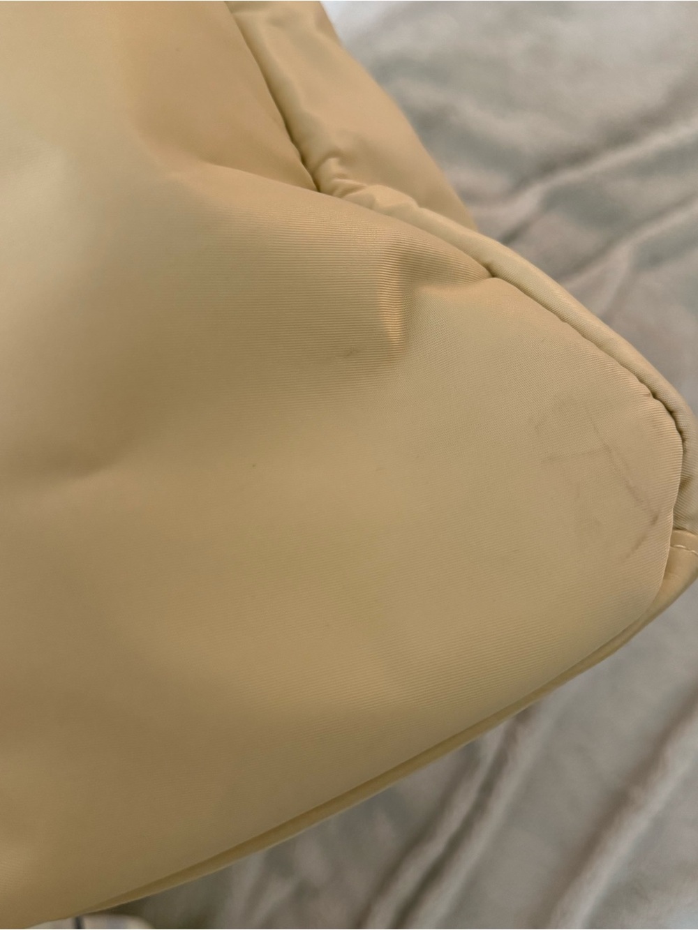 Beis Commuter Duffle in Beige - Picture 6 of 8
